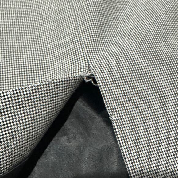 TAHARI 2 Piece Black White Skirt Blazer Suit Set, Size 6 - Picture 10 of 14
